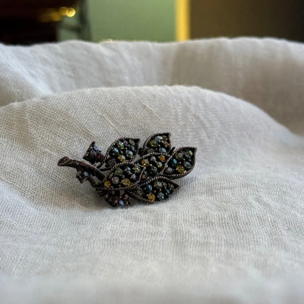 Leaf Branch Brooch Pin‎ Rhinestones Copper Tone Vintage Jewelry Accessory